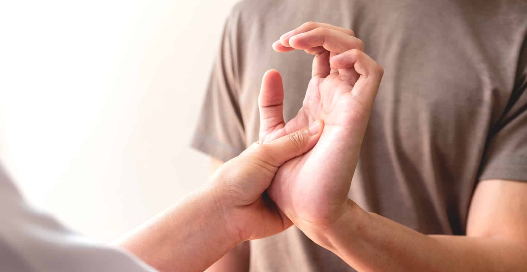 Les traitements des douleurs au poignet | Institut de kinésithérapie | Châtenay-Malabry | Hauts-de-Seine (92)